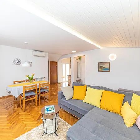 Apartment Iskra