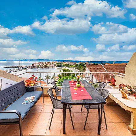 Iskra Διαμέρισμα *