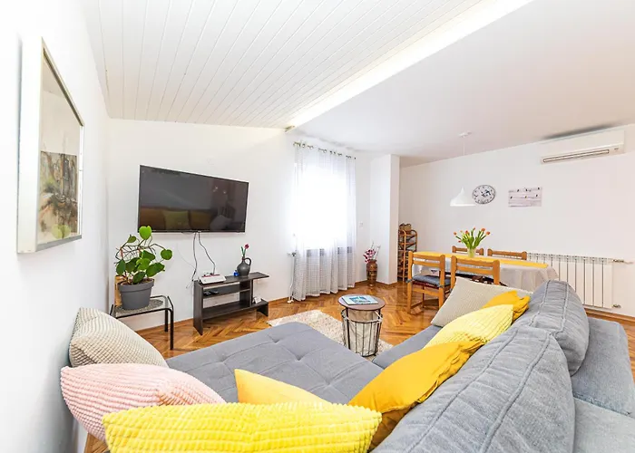 Iskra Διαμέρισμα