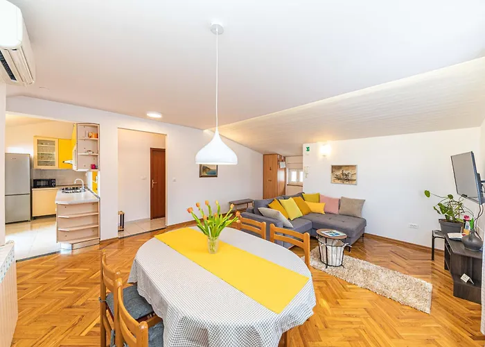 Iskra Διαμέρισμα